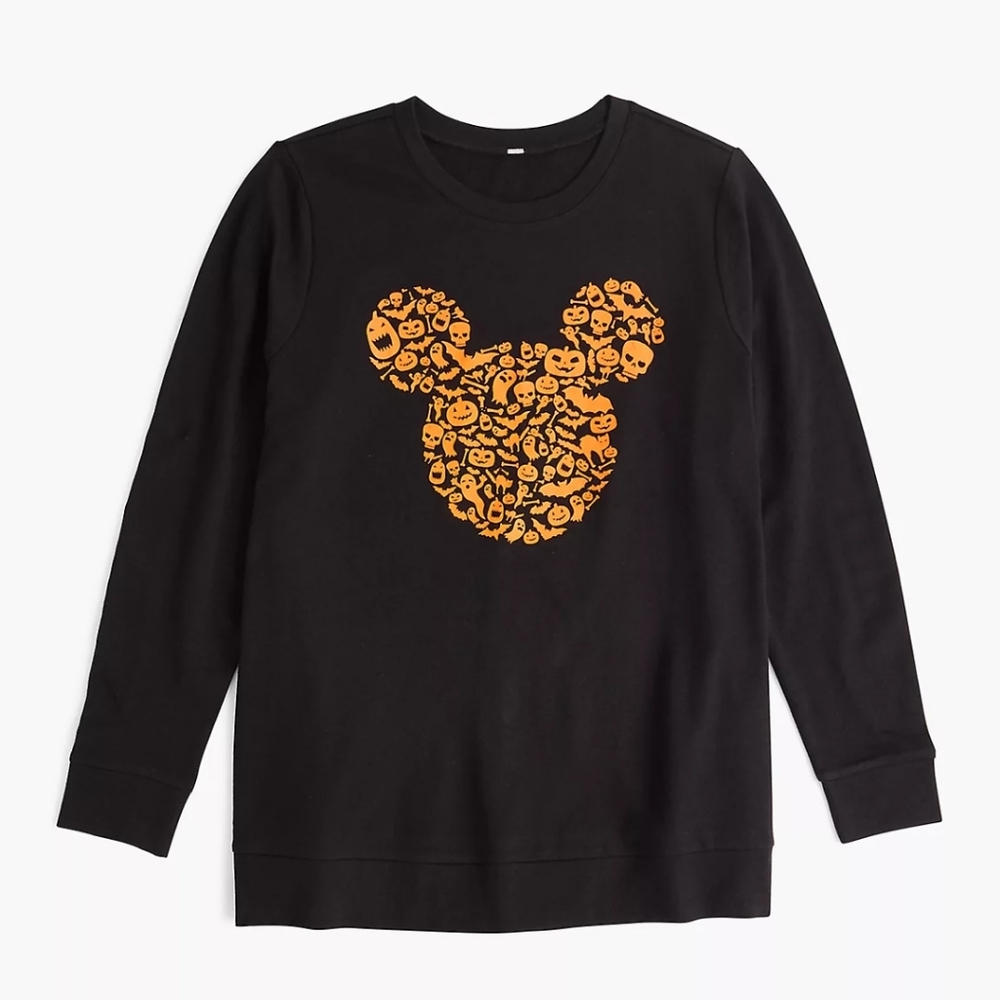 Disney Halloween sweatshirt NWOT size 18/20 Black sweatshirt with graphic mickey